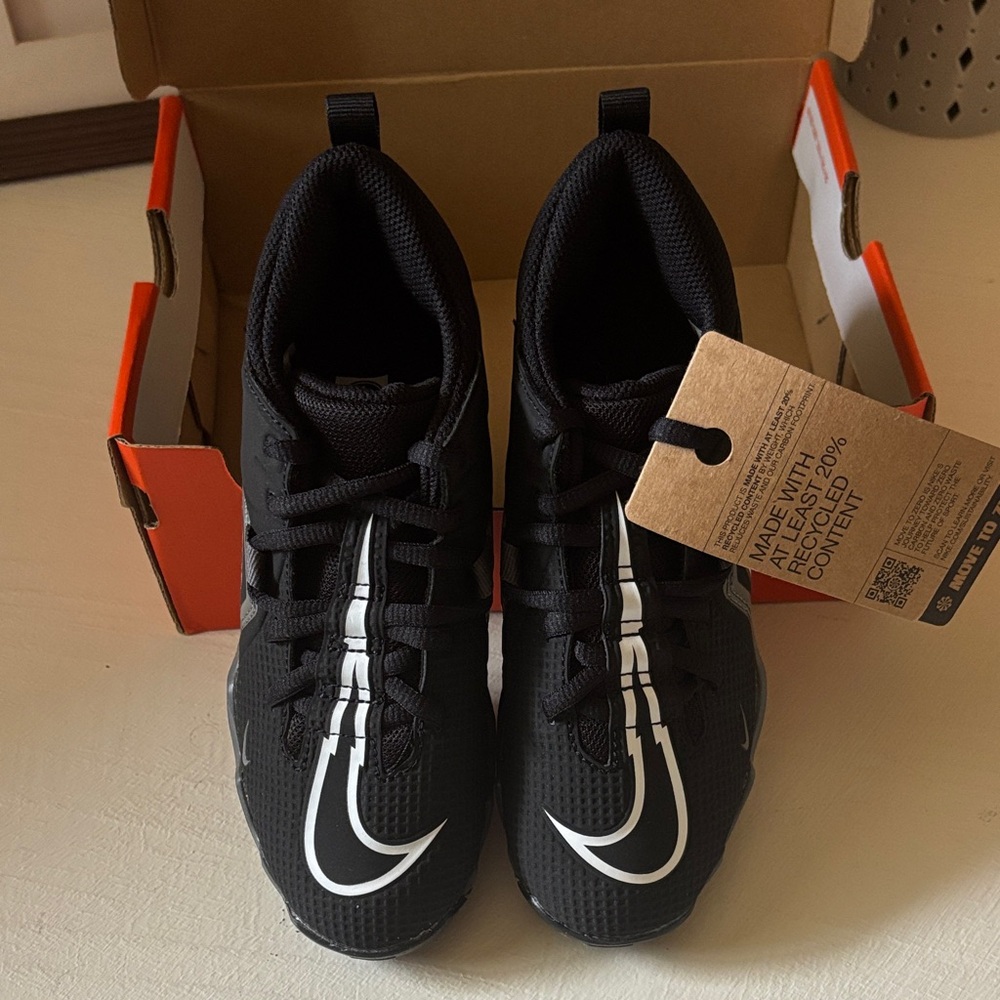 Nike Alpha Menace Football Cleats